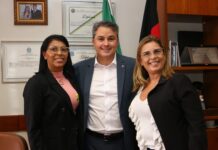 4 de Maio: Efraim reforça apoio na luta pelo piso da enfermagem