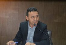 Vereador Janduy Ferreira pede reposição urgente de remédios em falta no CEDMEX