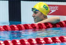 Medalhista paralímpica quebra recorde das Américas de natação
