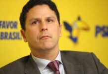 Presidente do PSDB afirma que Bolsonaro é favorito nas eleições