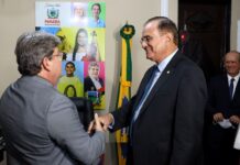 João transmite cargo de governador ao presidente do TJ, desembargador Saulo Benevides