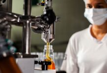 Indústria cresce em nove dos 15 locais analisados pelo IBGE