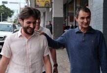 Ao lado de Romero, Pedro visita comércio de Campina Grande e defende segurança pública mais eficiente