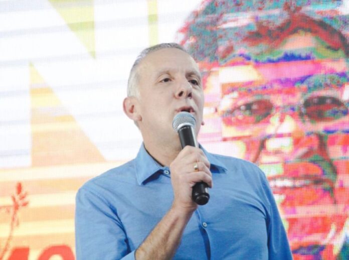 a7d79fe5-0985-4321-8adc-27f93855910e