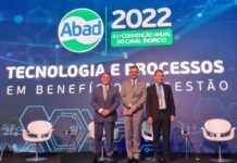 “Valorizar o empreendedor e simplificar a vida de quem produz. Estamos aqui para apoiar o setor que mais emprega no país”, comenta Efraim