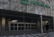 Petrobras reinicia processo de venda de três refinarias