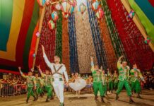 O MAIOR SÃO JOÃO DO MUNDO: Pirâmide do Parque do Povo recebeu conexão de quadrilheiros