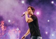 Maior São João do Mundo: Parque do Povo “sextou” ao som de Rapha Melo