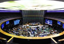 Congresso aprova LDO sem impositividade das emendas do relator