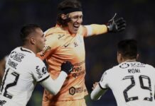 Corinthians supera Boca nos pênaltis e segue vivo na Libertadores