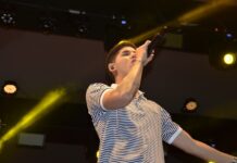 Na capacidade máxima: Zé Vaqueiro fez Parque do Povo cantar junto seus maiores sucessos