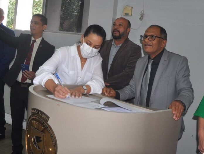 sg0486a3eb-d50d-49c4-8814-4fad6173b582