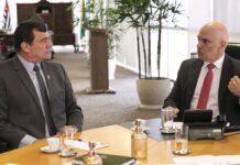 Em reunião com Defesa, TSE admite teste nas urnas com eleitores reais