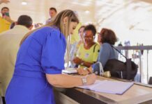 Carol Gomes oficializa sua candidatura a deputada federal em convenção estadual