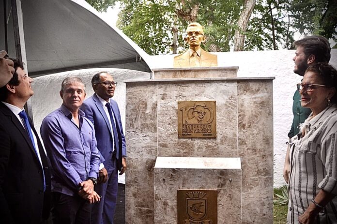 cmcgyjtyimg-bustofelix1-1068x710