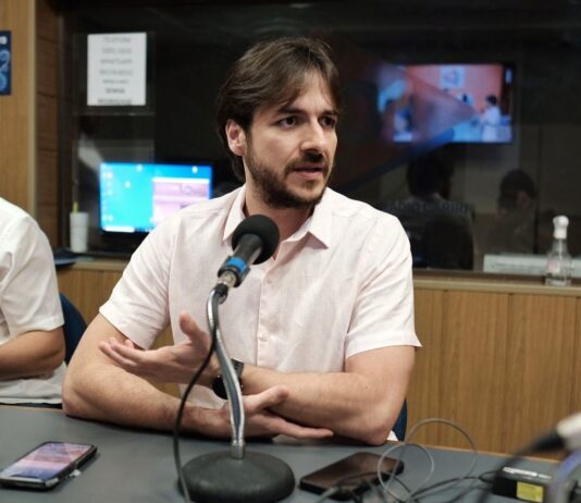 Pedro Cunha Lima emite nota defendendo “respeito ao exercício do jornalismo”