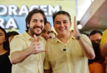 Pedro e Efraim botam na rua a campanha “Coragem pra Mudar” e fazem adesivaço em João Pessoa