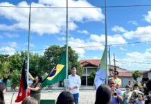 Prefeito André Gomes participa do hasteamento das bandeiras neste 7 de setembro