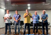 Efraim agradece Damásio, Branco e Mersinho em reunião de lideranças