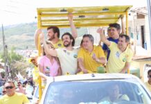 Ao lado de Pedro e Efraim, Romero participa de grande carreata em Campina Grande