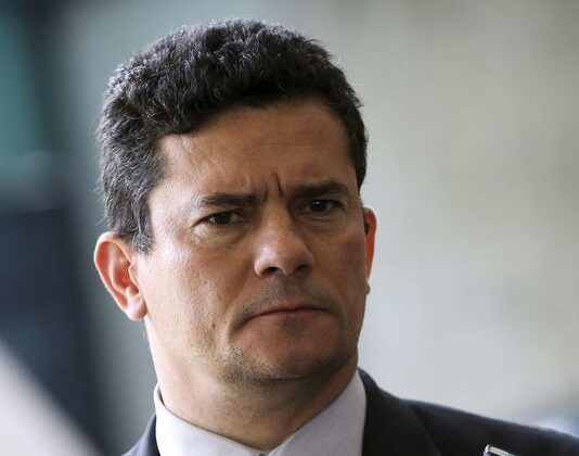 Justiça Eleitoral faz busca e apreensão na casa de Sergio Moro