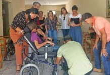 Equipe da PMCG se desloca a outro município para realizar entrega de cadeira de rodas adaptada para um ex-acolhido