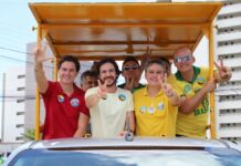 João Pessoa lota as ruas em apoio a Pedro governador