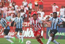 Grêmio garante retorno à Série A do Brasileiro