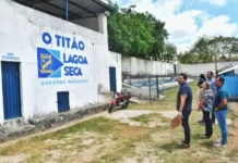 Acompanhada de secretários e coordenadores, prefeita Dalva faz visita a estádio de futebol que abrigará Festa do Artesanato de Lagoa Seca/PB