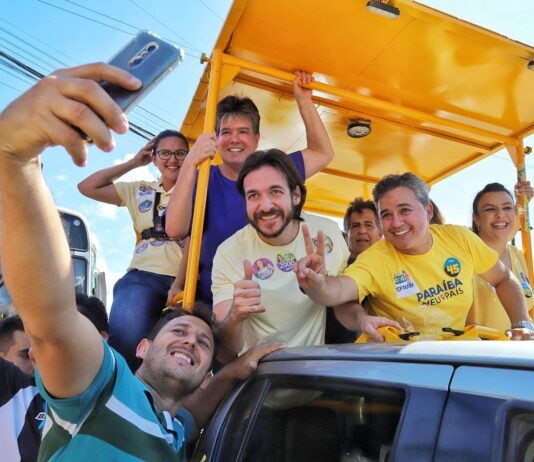 Pedro é recebido por multidão em João Pessoa: “A renovação está chegando ao 2° turno”
