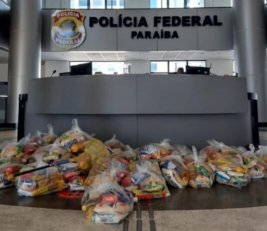 PF apreende cestas básicas junto a material de campanha eleitoral, em João Pessoa