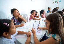 Crianças atendidos pela Prefeitura de Campina Grande participam do projeto Cartinhas para Papai Noel