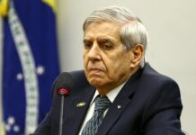 Na Câmara, ministro do GSI diz que país vive “situação esdrúxula”