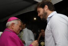 Bruno prestigia missa no Parque do Povo em homenagem à padroeira de Campina Grande