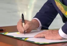 Lula extingue Secretaria de Educação para Surdos no MEC