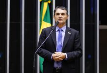 Na tribuna da Câmara Federal, Romero agradeceu e falou dos objetivos e prioridades do novo mandato