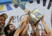 Campeã: Imperatriz Leopoldinense celebra fim de jejum de 22 anos