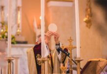 Diocese de Campina Grande divulga programação de missas e procissões da Semana Santa