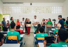 Bruno inicia entrega de Chromebooks para as escolas da Rede Municipal de CG