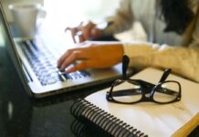 Brasileiros preferem cursos online para qualificação profissional