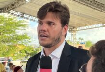 Comitiva de políticos vai a SP para tentar reverter demissão na Alpargatas em Campina Grande