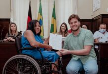 Prefeito empossa Conselho e anuncia implantação da Clínica-Escola do Autista de Campina Grande