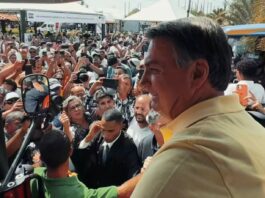 Bolsonaro é recebido com festa em feira de agronegócio em SP