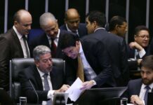 Câmara aprova texto-base do projeto do arcabouço fiscal