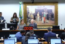 CCJ da Câmara dos Deputados aprova admissibilidade de proposta que anistia partidos com irregularidades