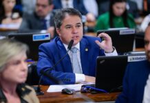 Autor do projeto que prorroga desoneração da folha articula votação para amanhã