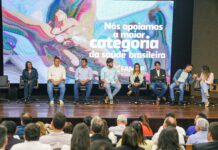 Murilo Galdino defendeu apoio aos prefeitos para pagamento do piso da Enfermagem, durante evento em Campina
