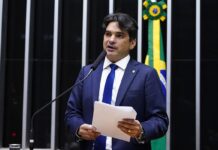 Deputado Murilo Galdino faz apelo em defesa do programa PAA Leite na Câmara dos Deputados