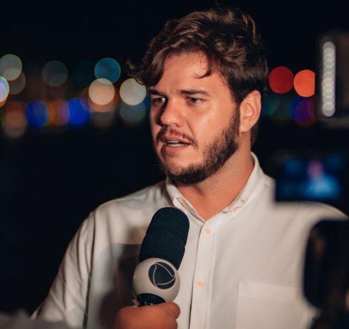 adec8367cd-068e-43f8-ae00-3d917f8a36d8