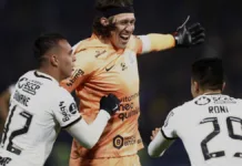 STJD pune cantos homofóbicos da torcida do Corinthians